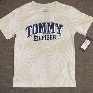 Tommy Hilfiger / Little Boys T shirt / Hawaiian
